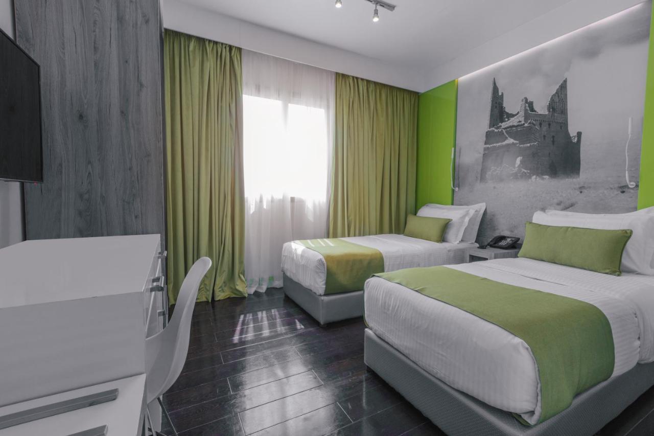 Super 8 Hotel Al Riyadh By Wyndham Esterno foto