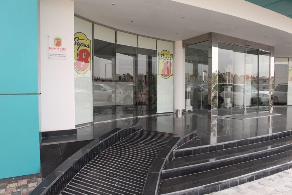 Super 8 Hotel Al Riyadh By Wyndham Esterno foto